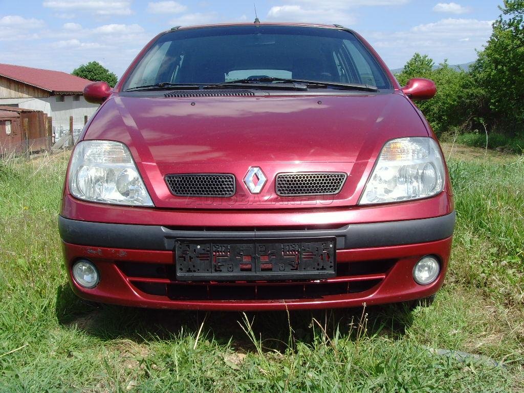 RENAULT SCÃ‰NIC